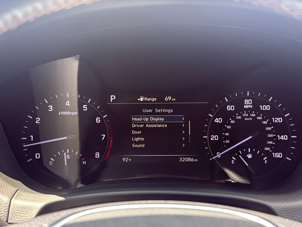 Used 2019 White Genesis 3.3T Sport image 38