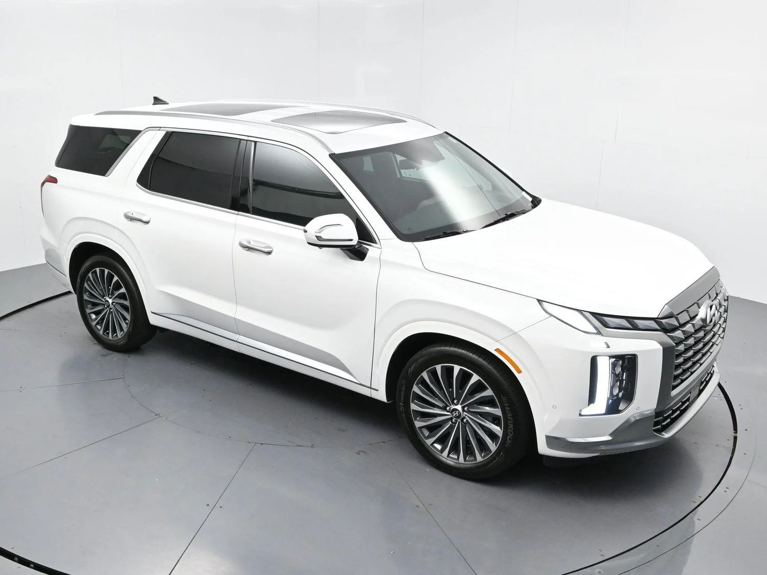 Used 2024 Hyper White Hyundai Calligraphy image 39