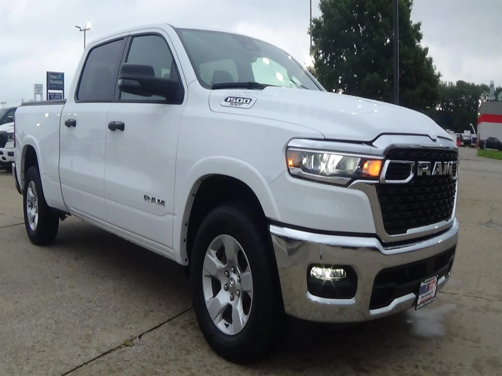 Certified Used 2025 Bright White Clear Coat (pw7) RAM Big Horn image 4