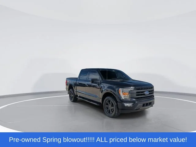 Used 2022 Black Ford Lariat image 2