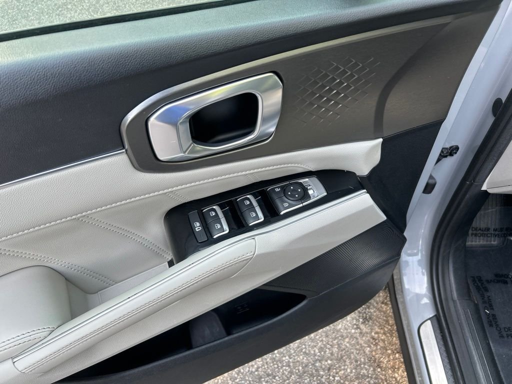 Used 2022 Gray Kia SX image 15