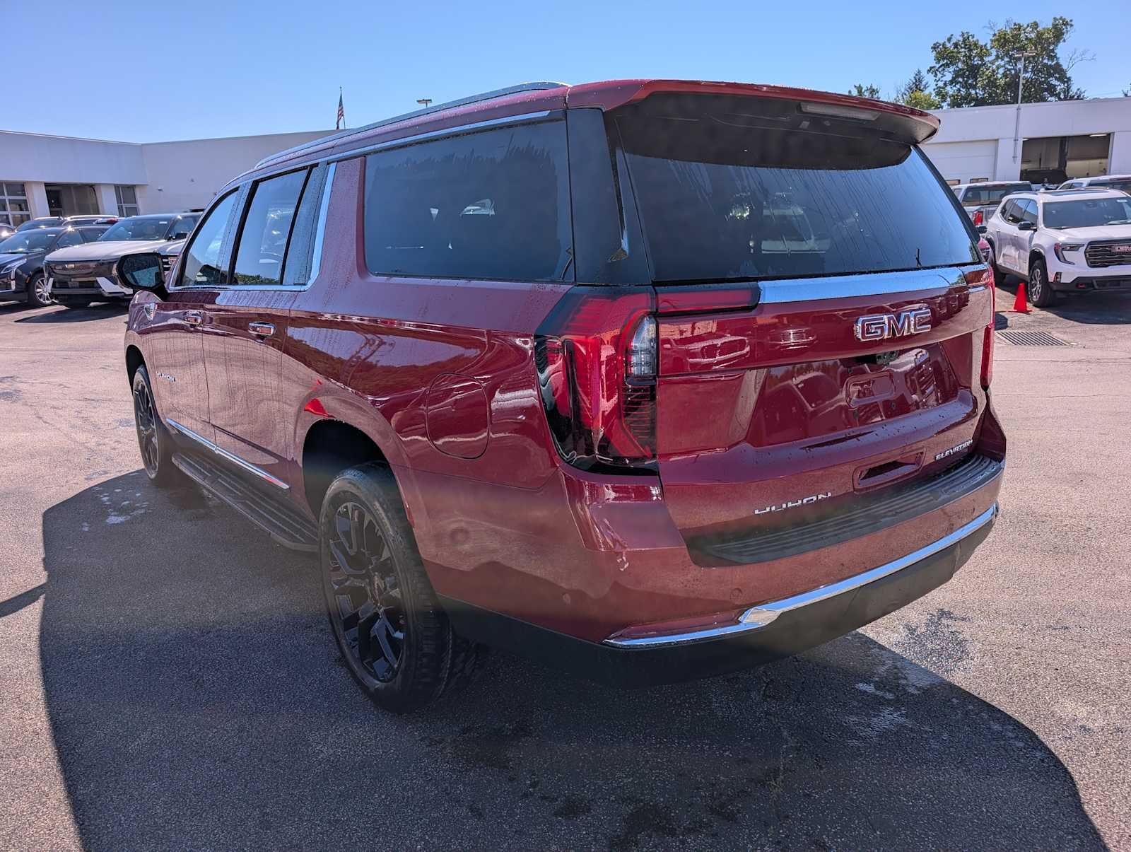 2026 GMC Yukon XL Elevation - Photo 10
