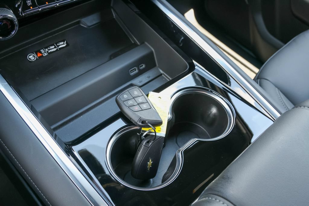 2026 Chevrolet Tahoe Z71 - Photo 15