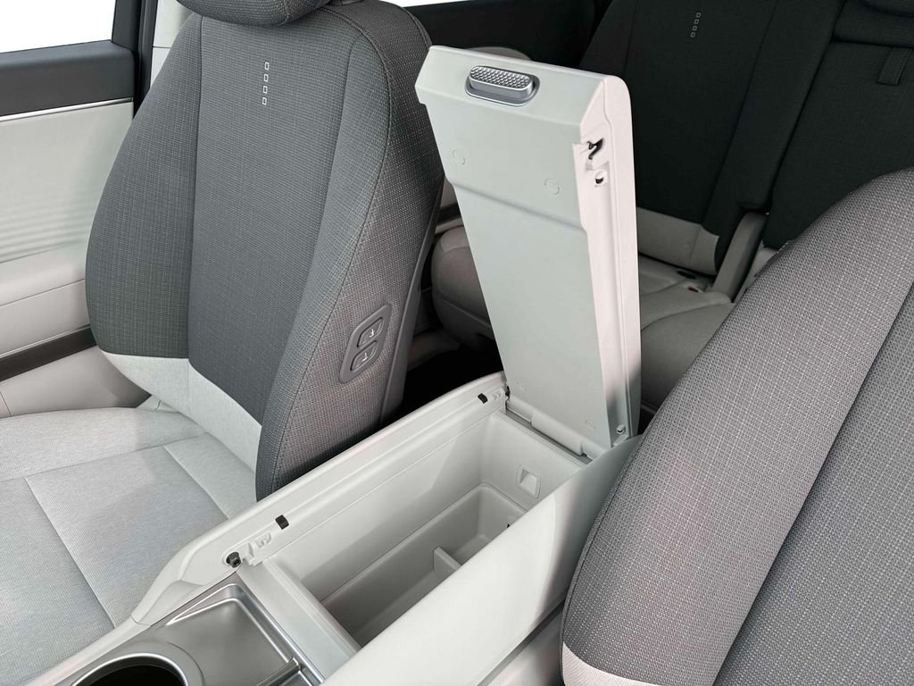 2026 Hyundai IONIQ 9 SE - Photo 38