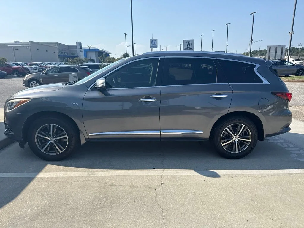 Used 2019 Gray INFINITI LUXE image 2