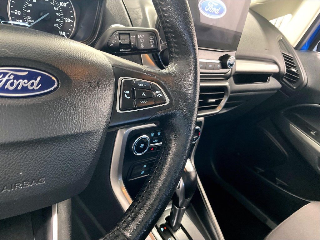 Used 2018 Blue Ford SE image 24