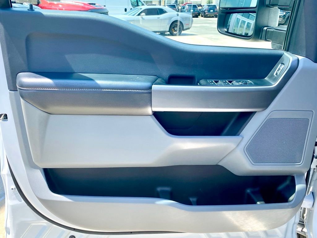 Used 2025 White Ford XLT image 14