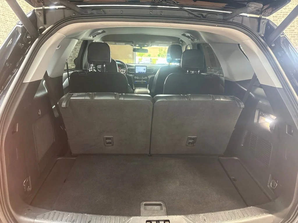 Used 2022 Agate Black Metallic Ford Limited image 14