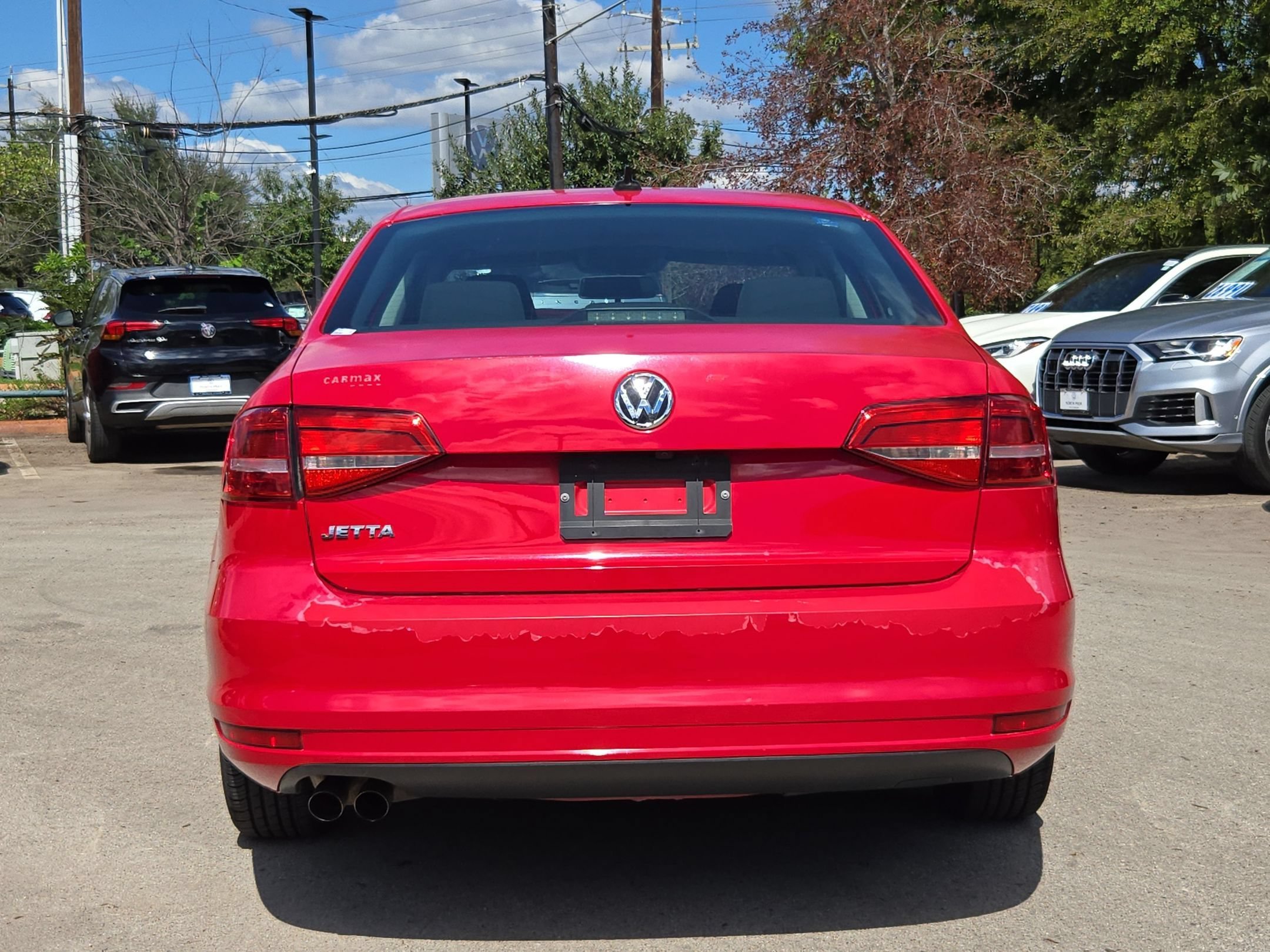 Used 2015  Volkswagen  image 4