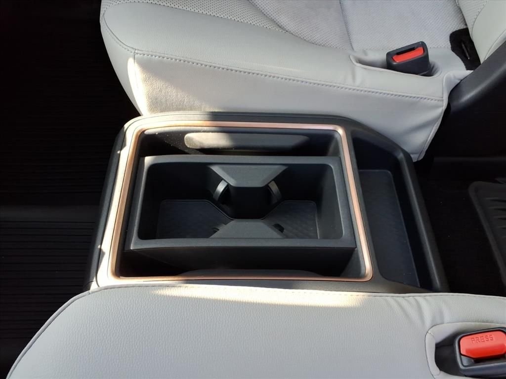 2024 Toyota Grand Highlander Platinum - Photo 16