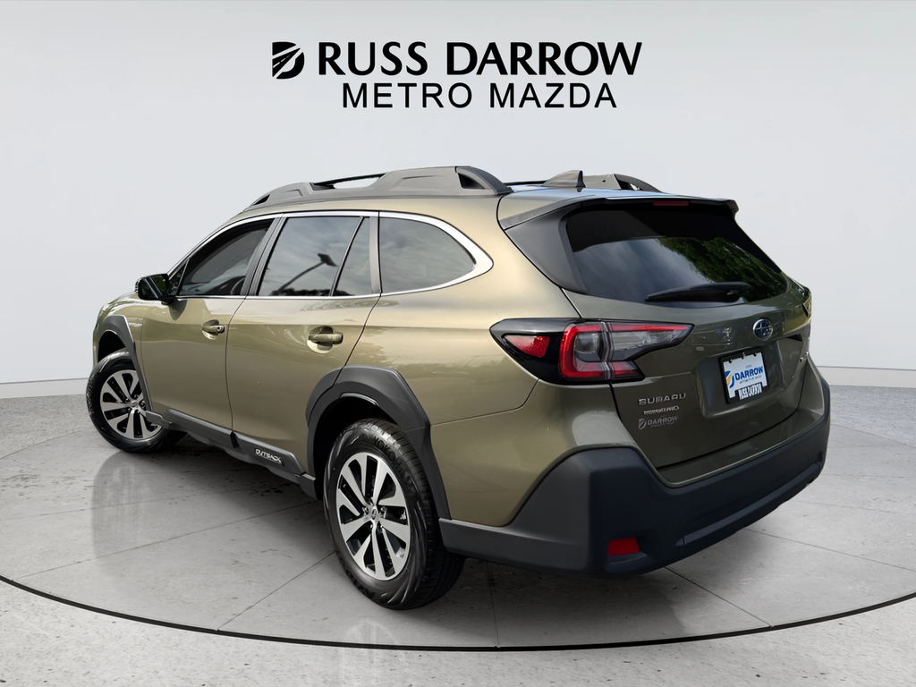 Used 2025 Green Subaru Premium image 3