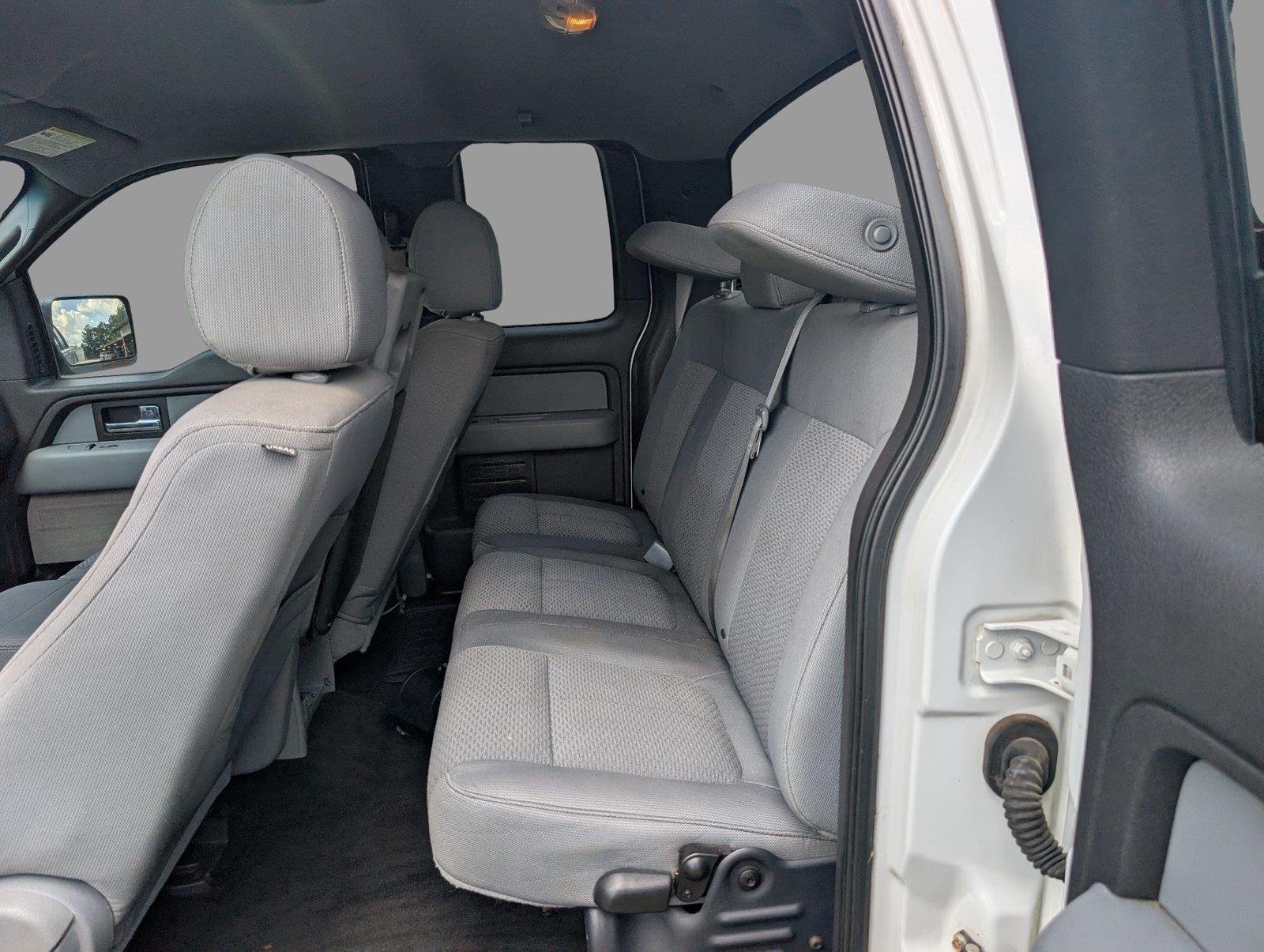 Used 2013 Oxford White/Ingot Silver Metallic Ford XLT image 30