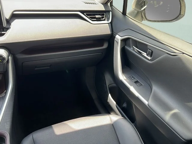 Used 2019 White Toyota Limited image 13