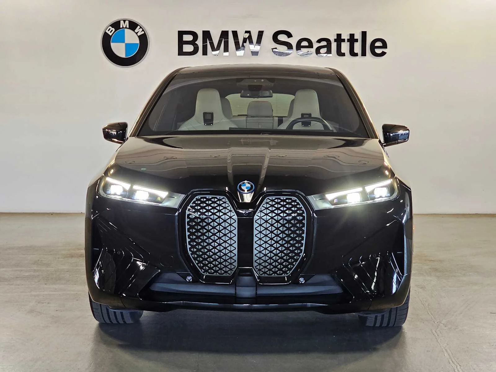 Certified Used 2024 Black Sapphire Metallic BMW xDrive50 image 6