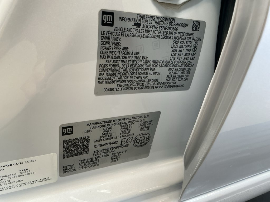 Used 2022 White Chevrolet High Country image 31