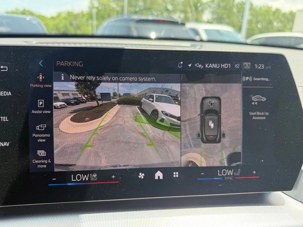 Used 2025 Gray BMW xDrive28i image 16