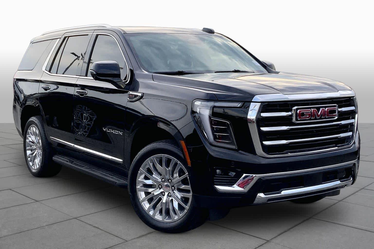 Used 2025 Onyx Black GMC Elevation image 3