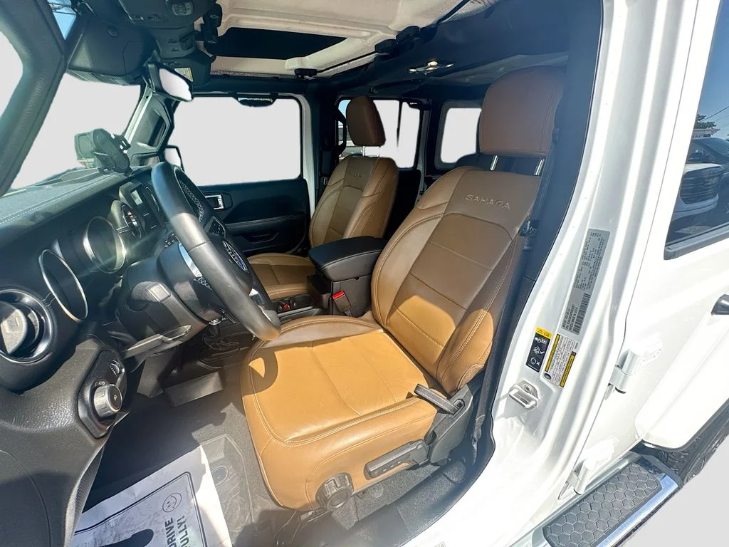 Used 2023 White Jeep Sahara image 23