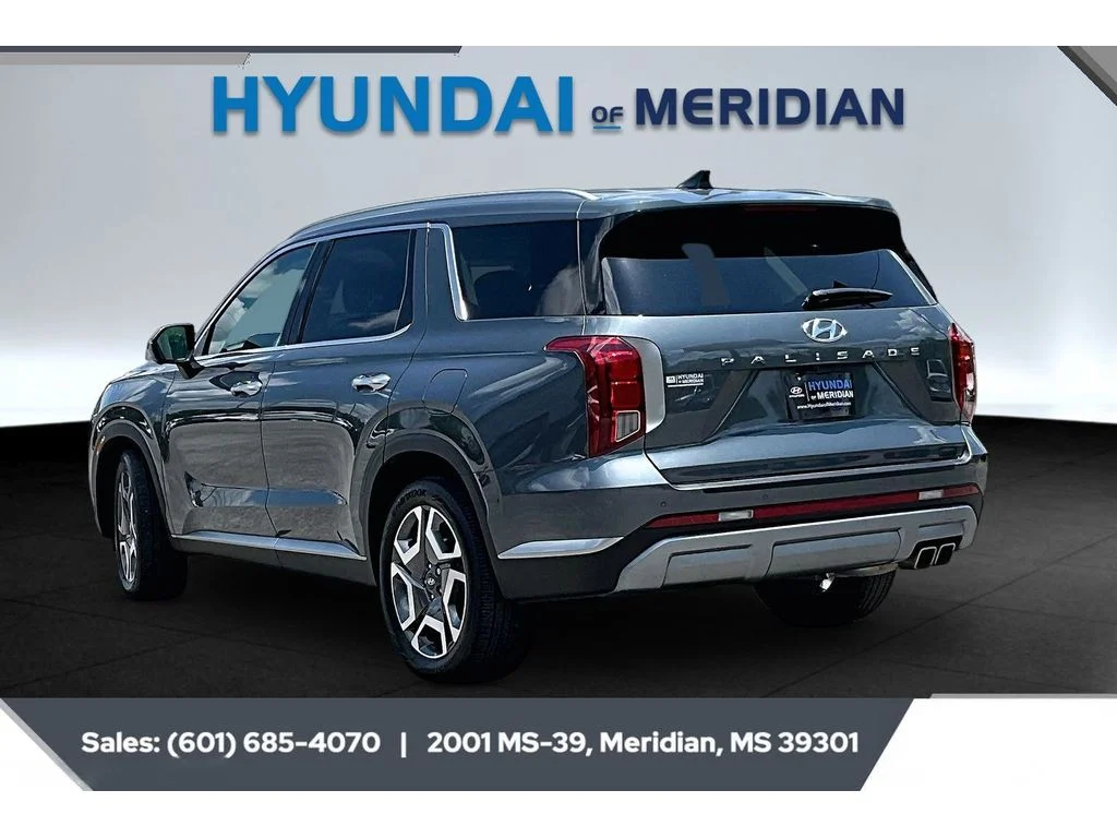 Used 2025 Steel Graphite Hyundai SEL Premium 7P image 2