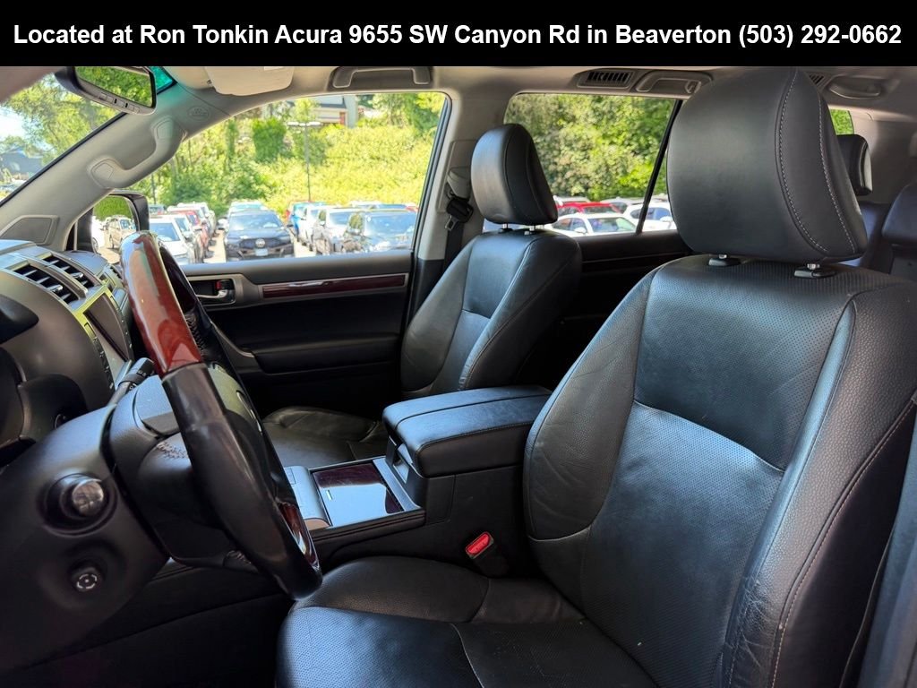 Used 2016 Silver Lining Metallic Lexus 460 image 15