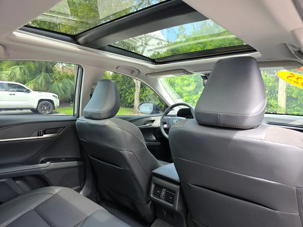 Certified Used 2025  Toyota XLE image 16