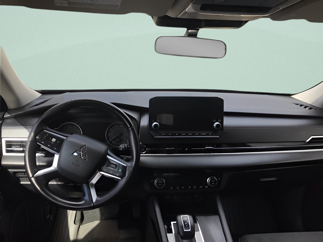 2022 Mitsubishi Outlander SE - Photo 10