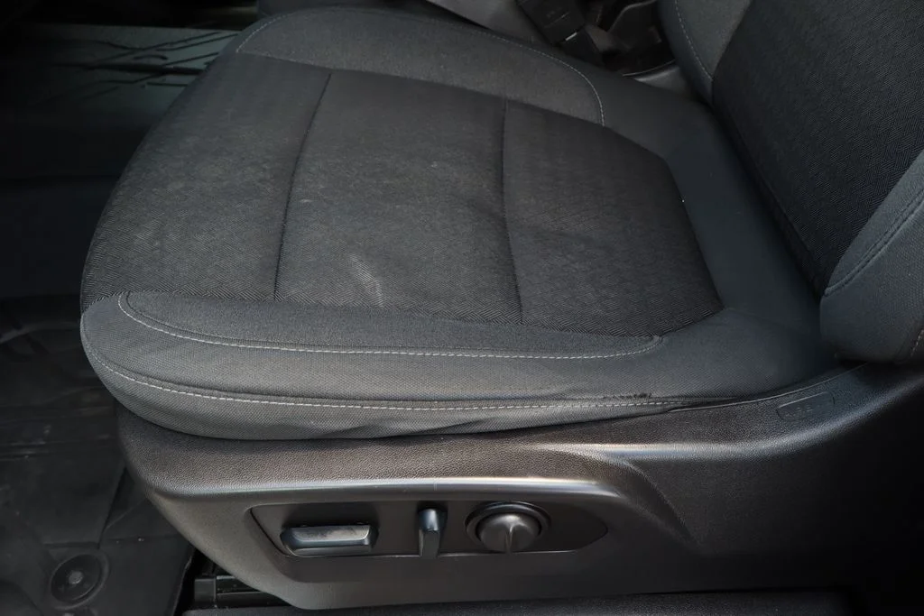 Used 2022 White Chevrolet LT image 21