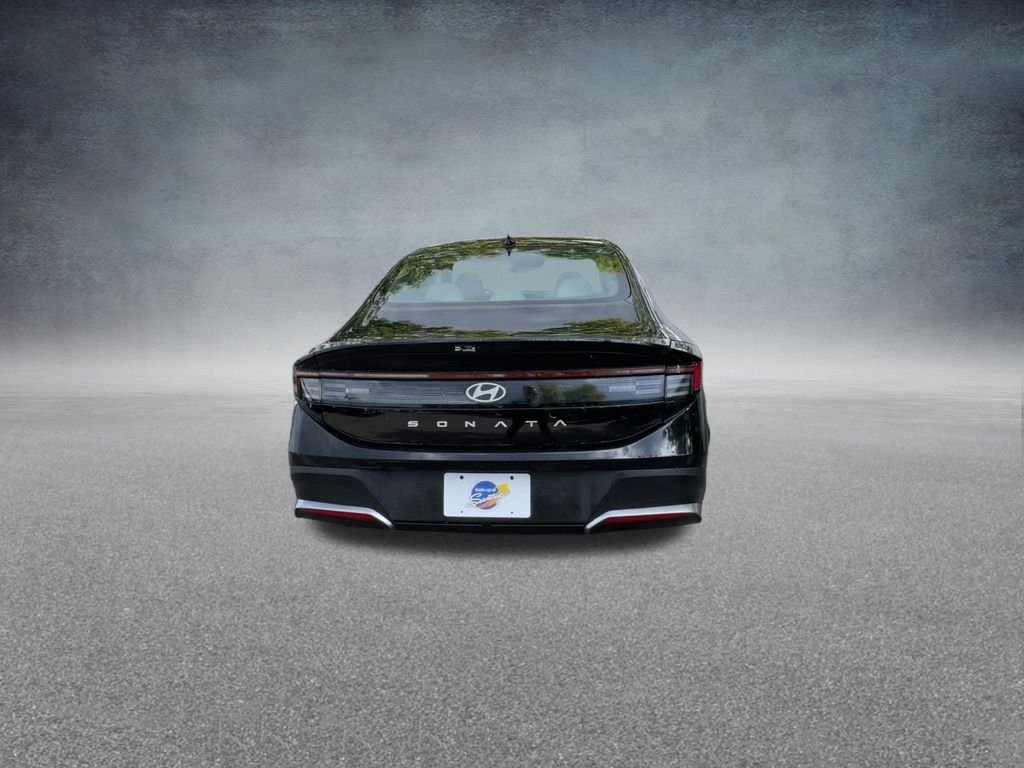 Certified Used 2026 Abyss Black Hyundai SE image 21