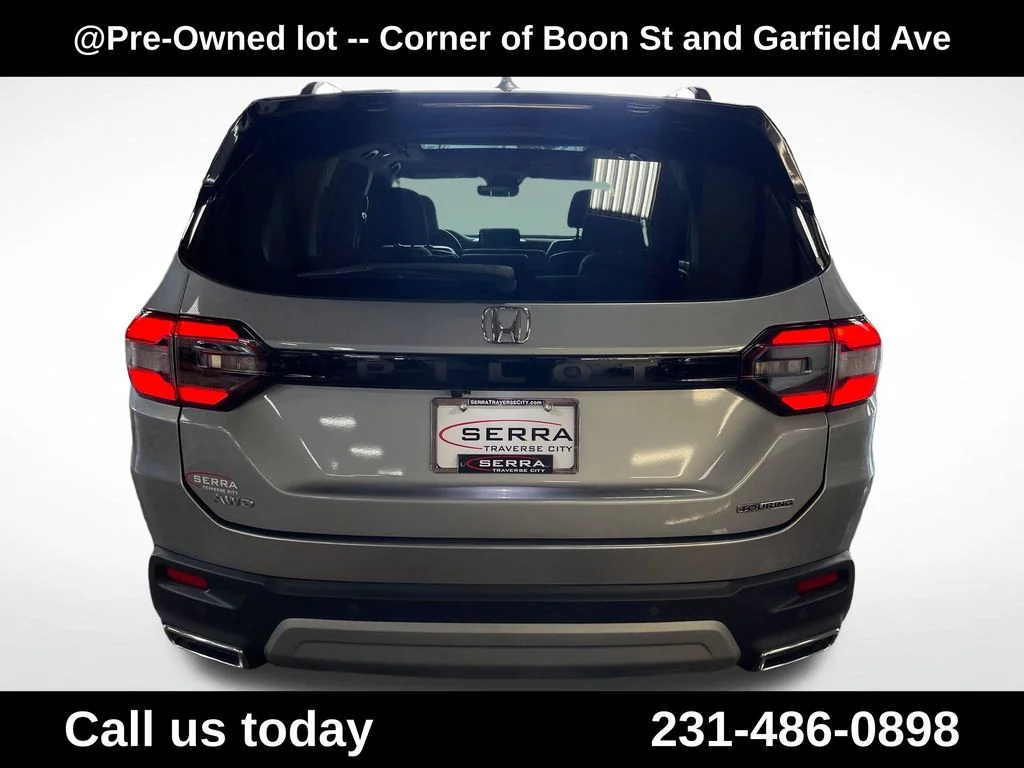 Used 2023  Honda Touring image 4