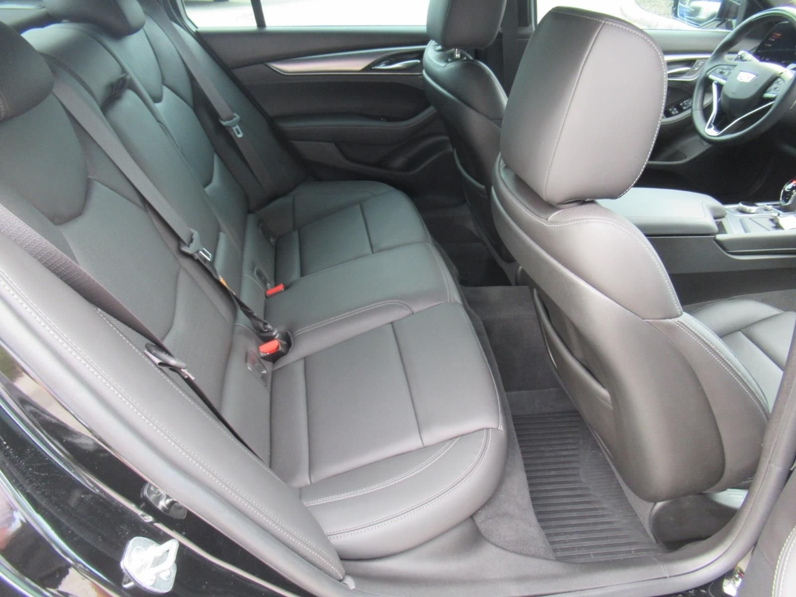 Used 2025 Black Cadillac Premium Luxury image 37