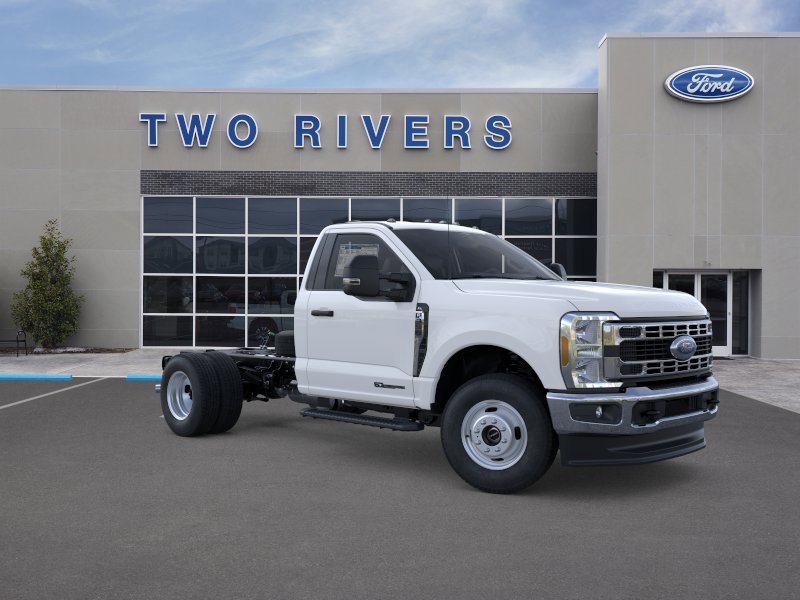 New 2026 Oxford White Ford F-350 image 7
