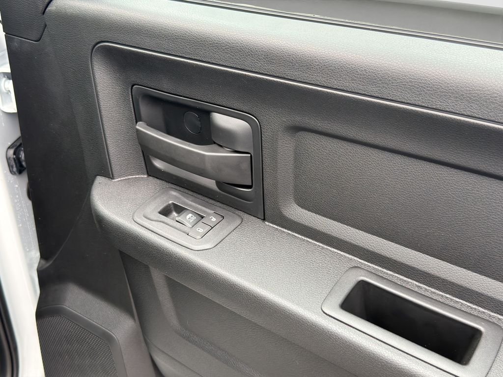 New 2026 Bright White Clearcoat RAM  image 17
