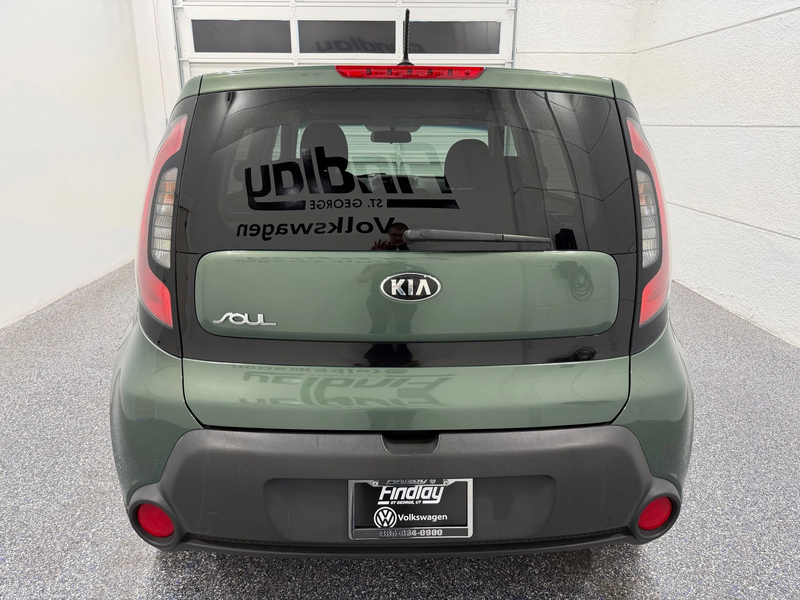 Used 2014 Green Kia Plus image 5