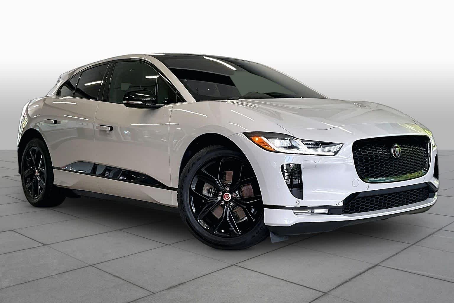 Used 2022 Yulong White Metallic Jaguar HSE image 2