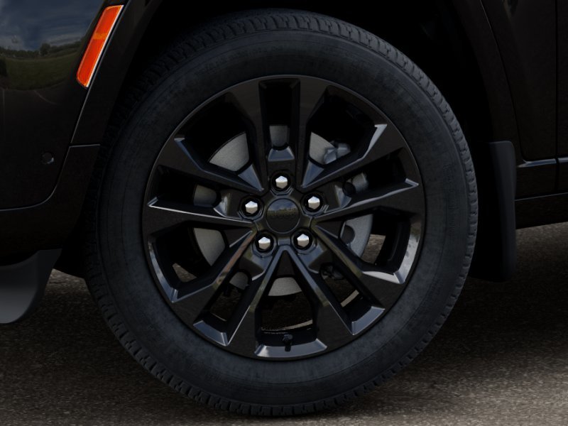 New 2026 Diamond Black Crystal Pearl-Coat Exterior Paint Jeep Limited image 34