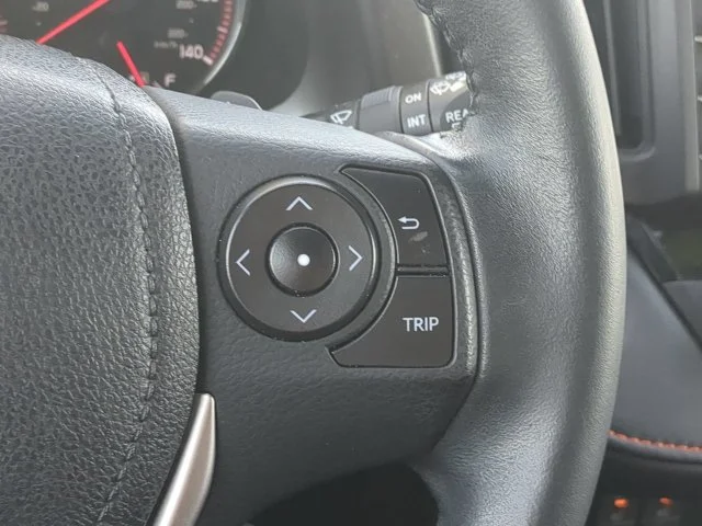 Used 2016 Silver Toyota SE image 30