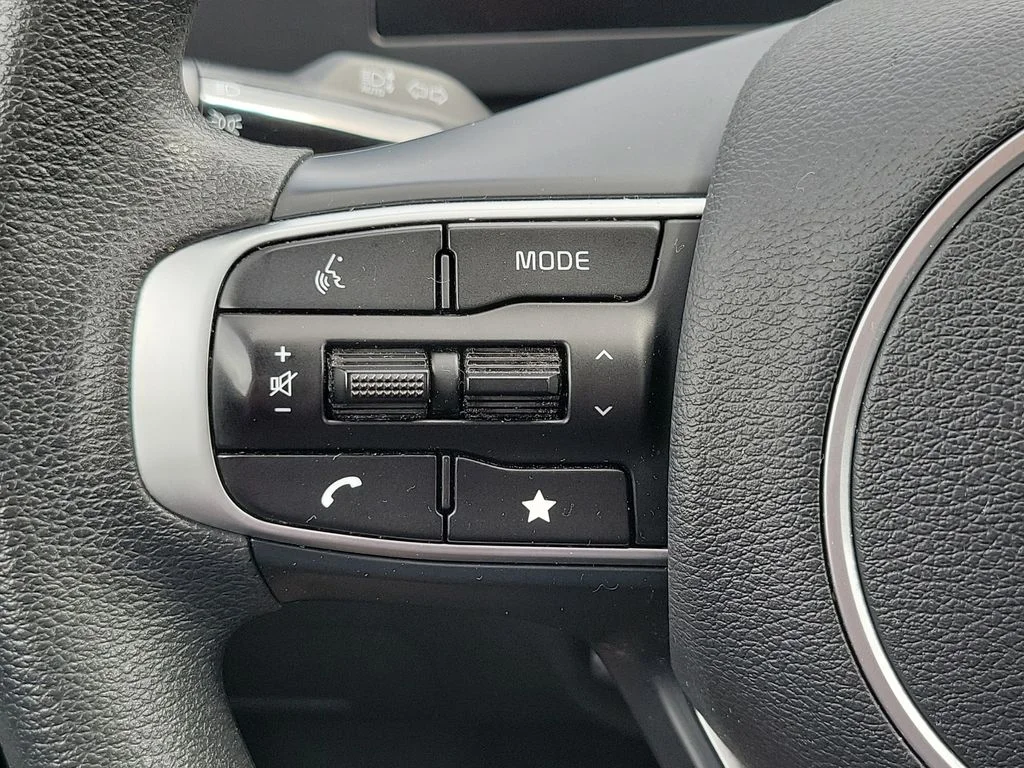 2025 Kia Sportage LX - Photo 24