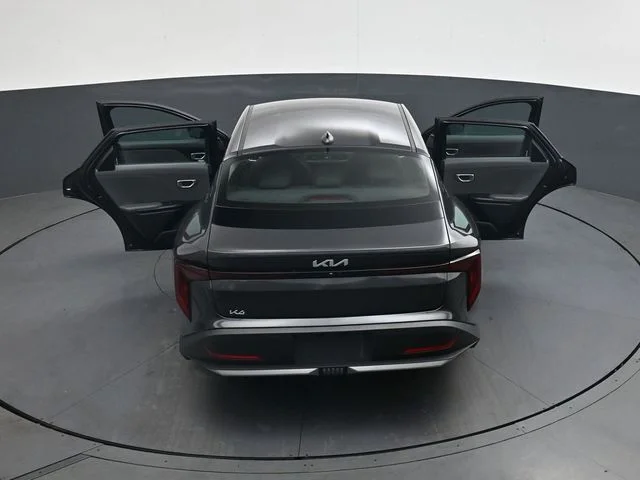 2025 Kia K4 LXS - Photo 34