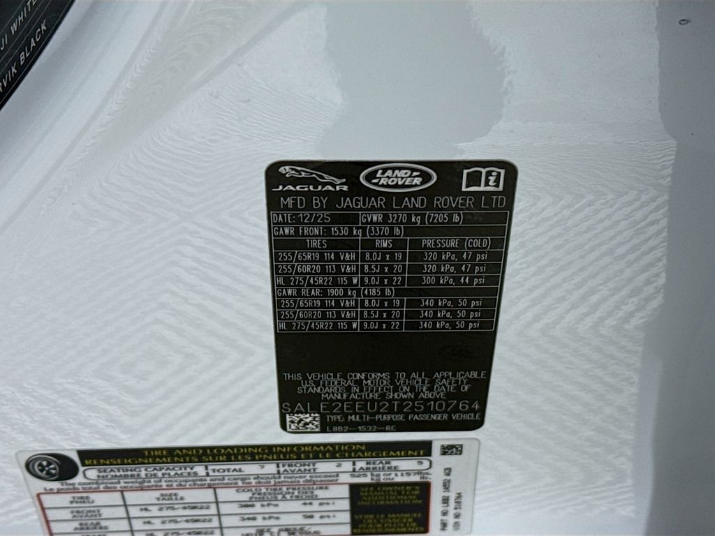 New 2026 Fuji White Land Rover X-Dynamic SE image 31