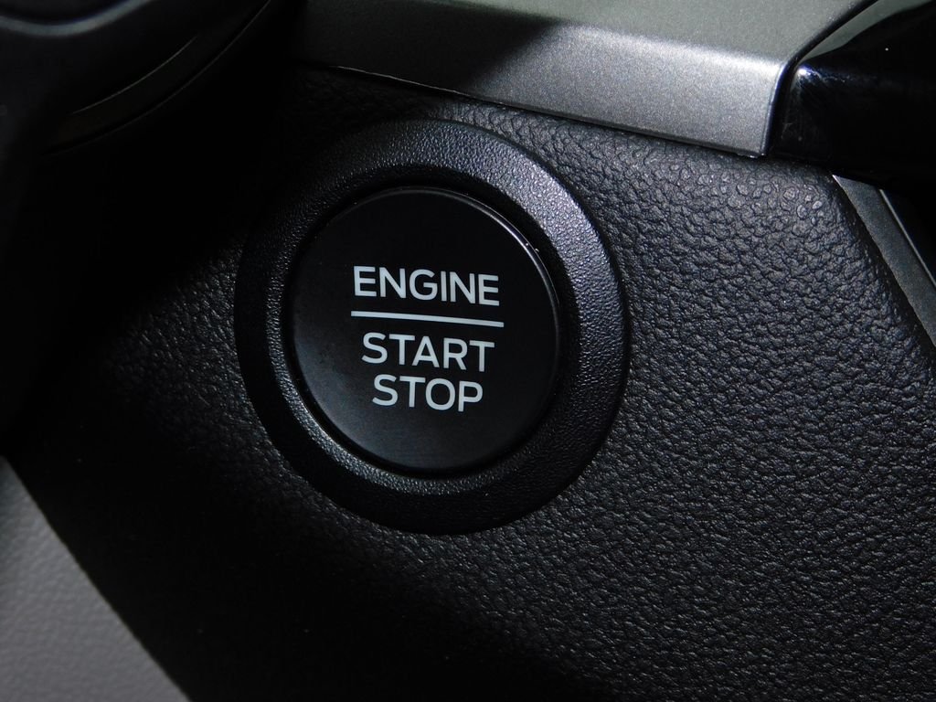 Used 2023 Gray Ford Active image 33