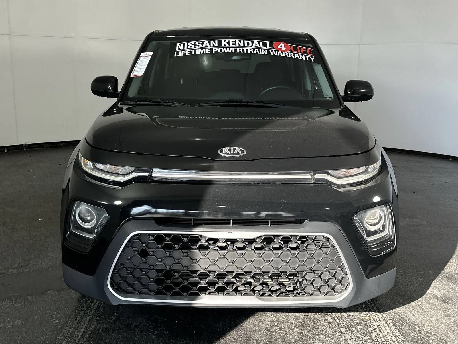 Used 2020 Black Kia EX image 3