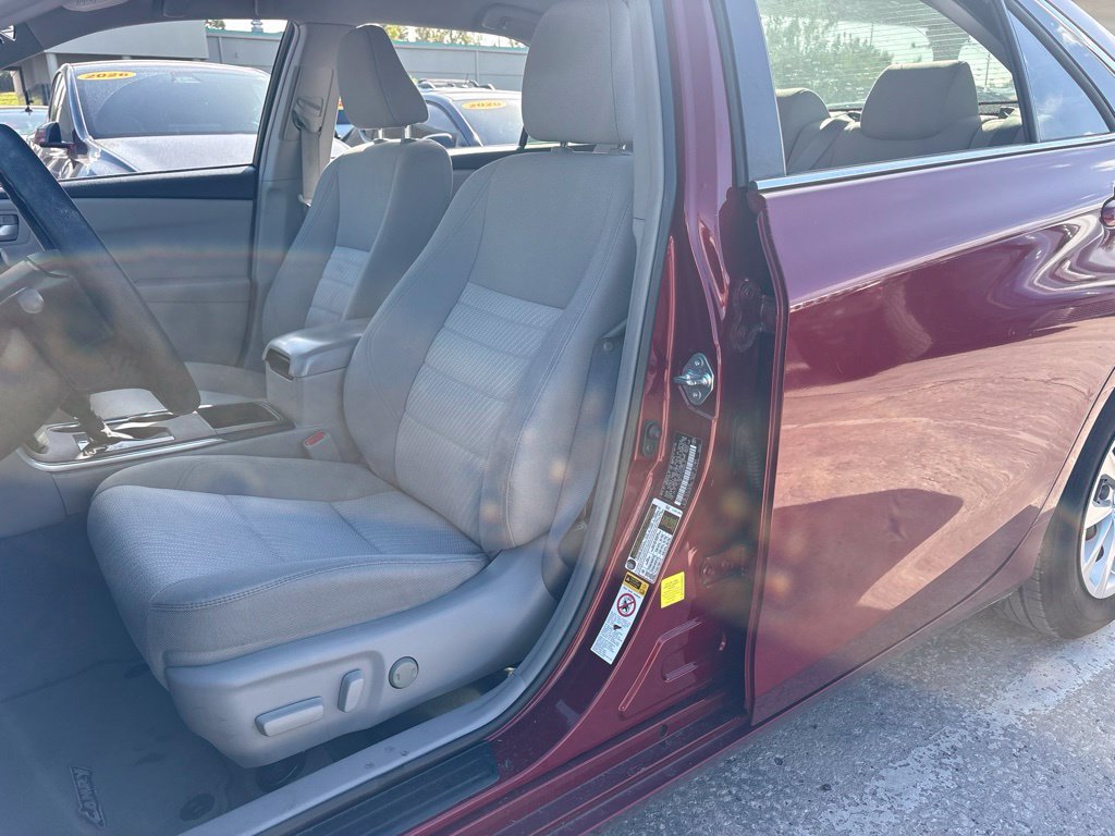 Used 2016 Red Toyota LE image 9