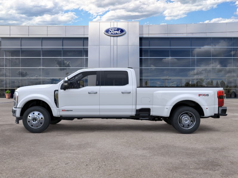New 2026 Oxford White Ford F-450® Lariat® image 3