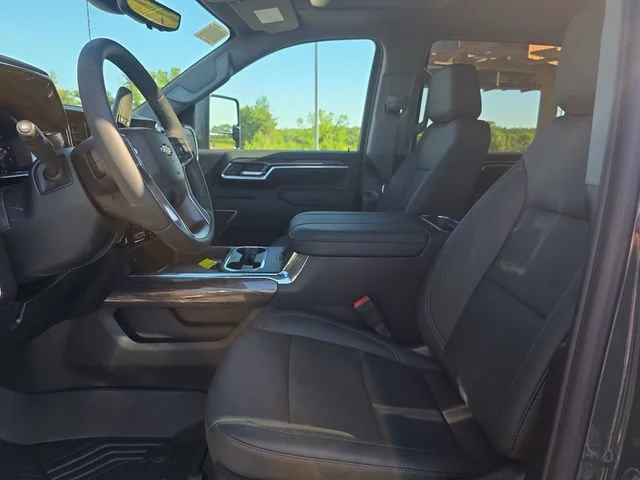 2026 Chevrolet Silverado 3500 HD LTZ - Photo 9