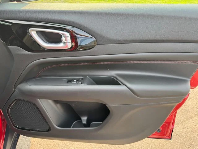 New 2026 Red Hot Pearl-Coat Exterior Paint Jeep Trailhawk image 13