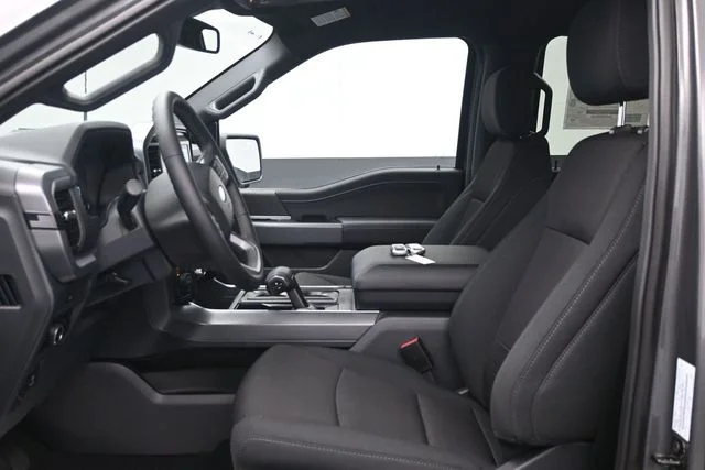 New 2026 Carbonized Gray Metallic Ford XLT image 6