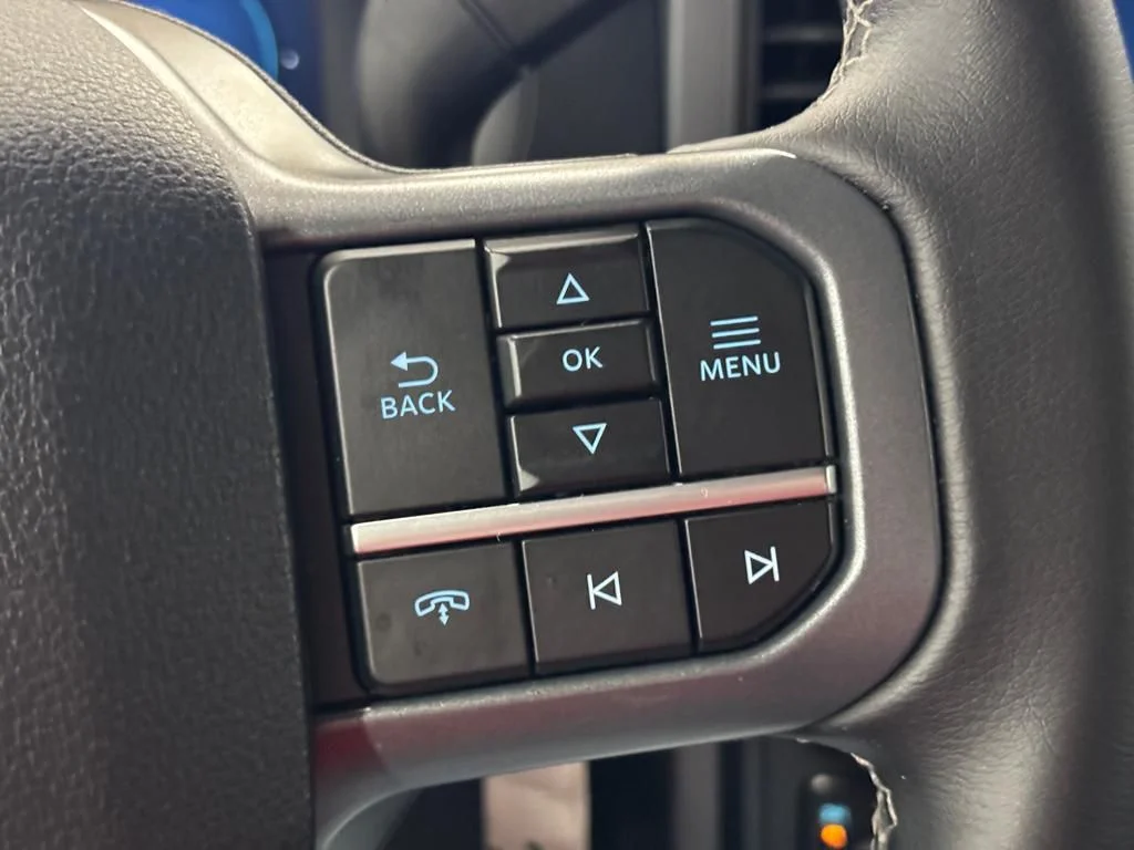 Used 2025 Silver Ford XLT image 21