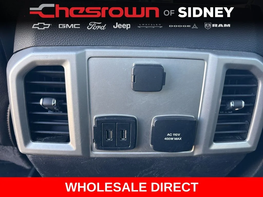 Used 2017 White Ford Lariat image 31