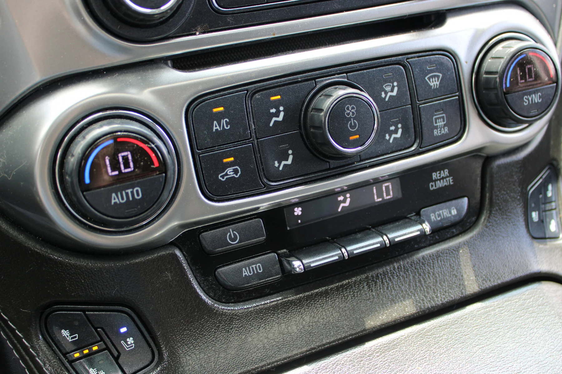 Used 2020 Black Chevrolet 2WD 4dr Premier image 13