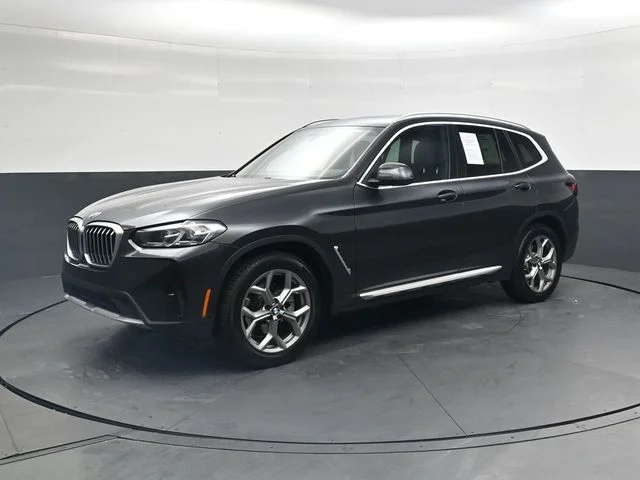 Used 2024 Gray BMW sDrive30i image 9